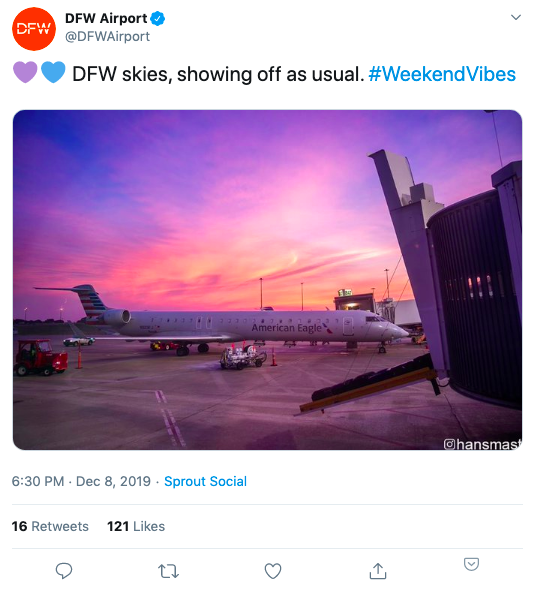 #WeekendVibes Esempio di hashtag di Twitter