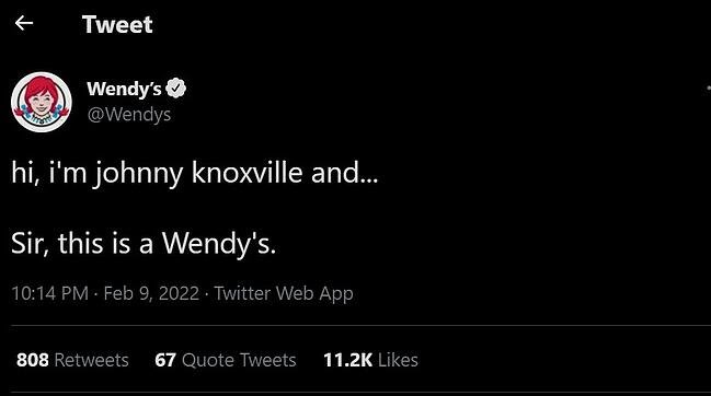 L'etichetta dei social media di Wendy con umorismo