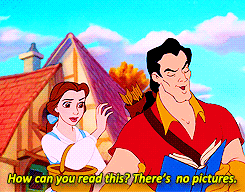Belle e Gaston.  Il testo recita: Come puoi leggere questo?  Non ci sono immagini.